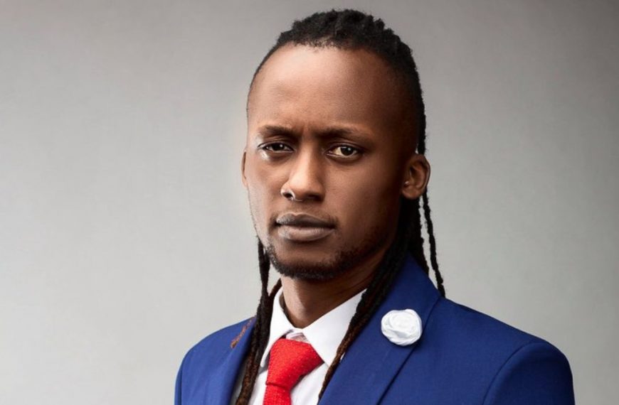 Xtian Dela biography