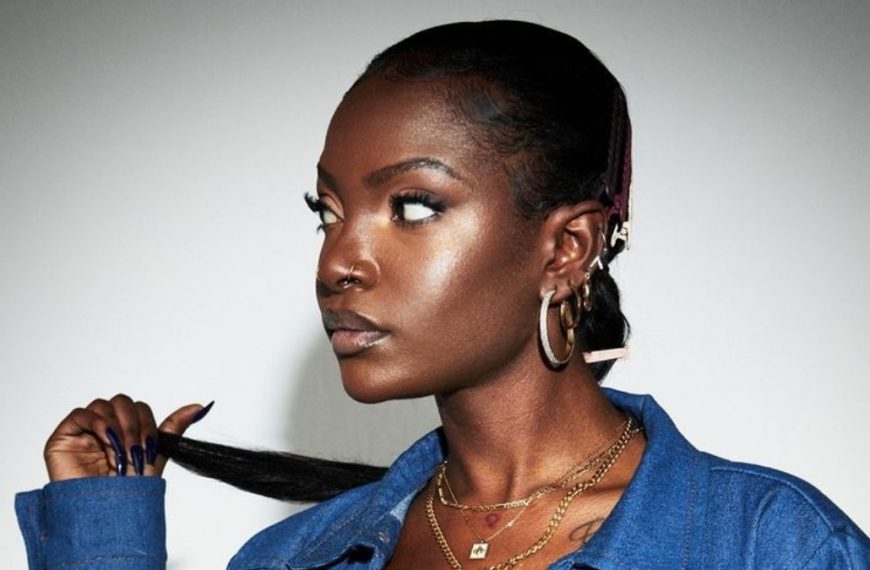Xenia Manasseh - Wild Ride lyrics