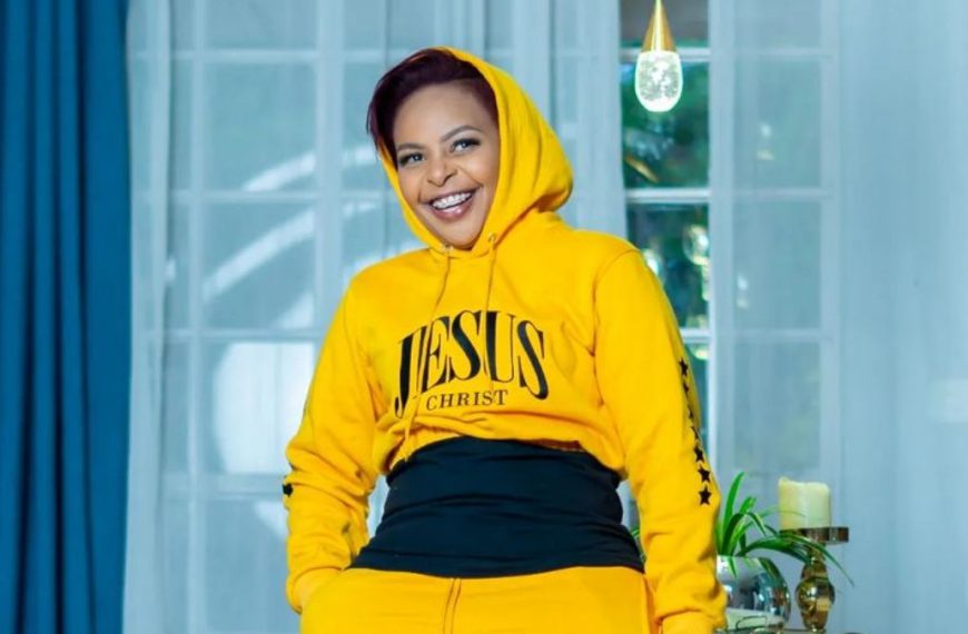 Size 8 - Inakuwashia nini Lyrics ft. Wapendwa Music
