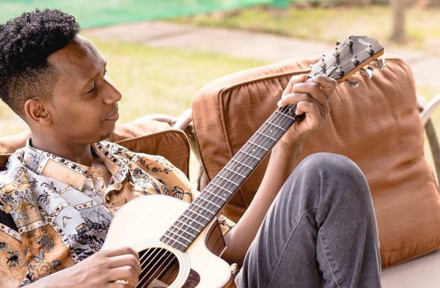 Israel Mbonyi - Kaa Nami Lyrics & translation