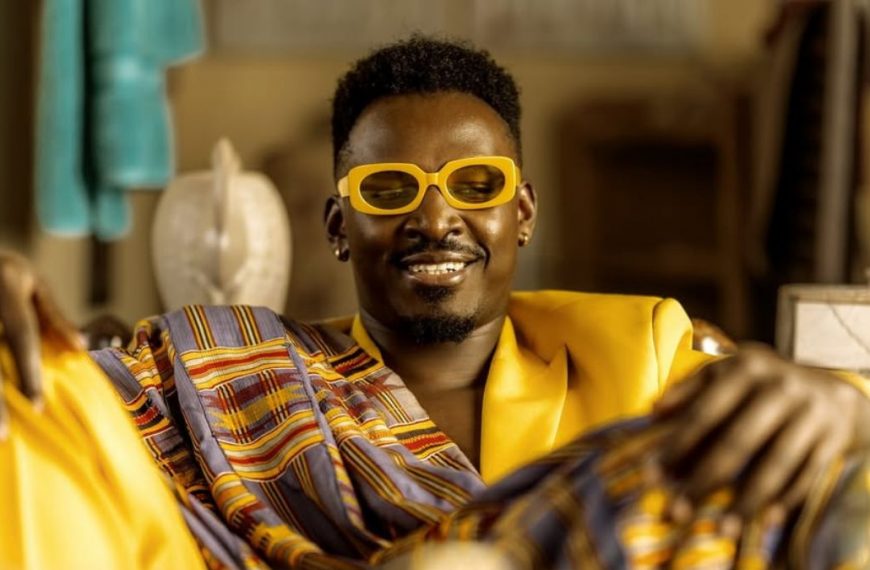 Okello Max Taya lyrics